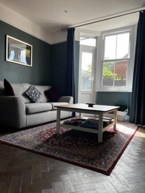 Cartref - Fully equipped and stunning town flat